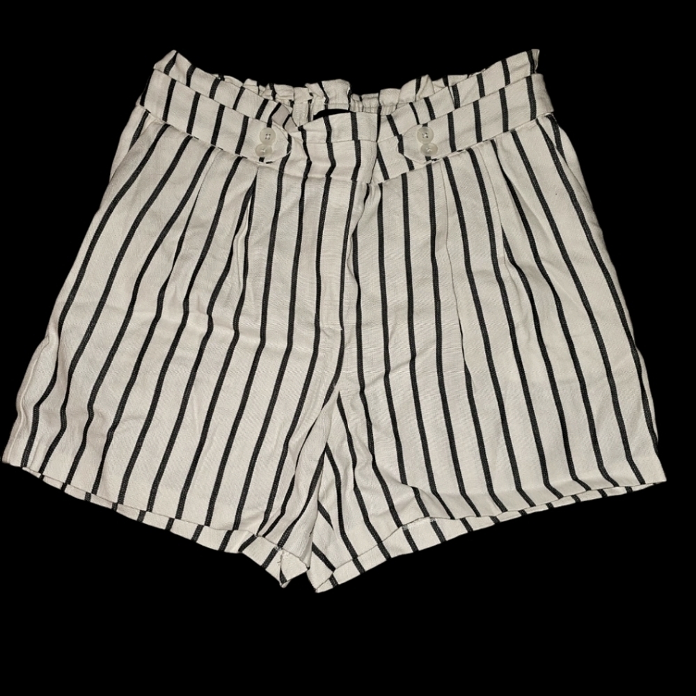 High Rise‎ M Striped Black and White Women's Shorts